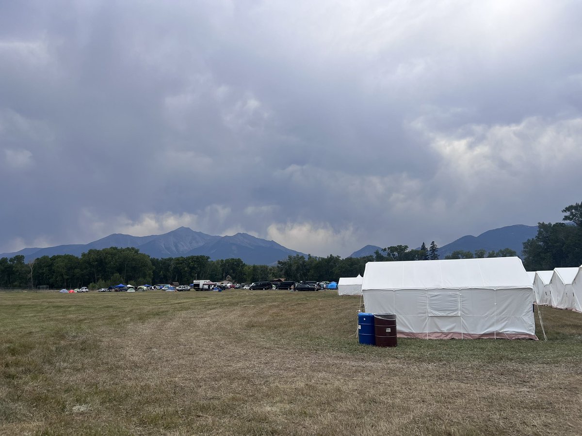 LilBluegillBill's tweet photo. Early day entry was dope! Very small crowd here yesterday but that’s all gonna change today when the rest of the swarm comes through! #FieldofVision #KingGizzard STOKED FOR 9 HOURS OF KING GIZZARD THIS WEEKEND! https://t.co/5gbPVINOq1