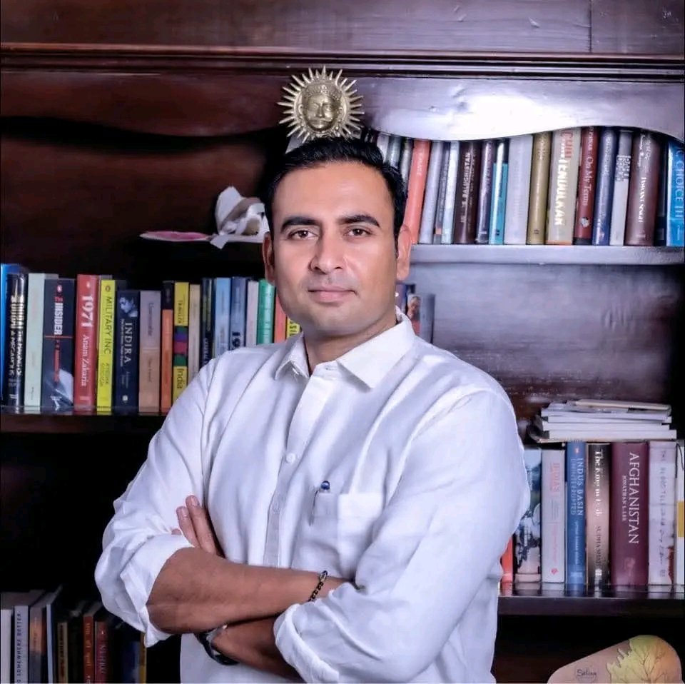 . बाड़मेर के युवा उद्यमी और कांग्रेस पार्टी के युवा नेता परम आदरणीय श्री आजाद सिंह जी राठौड़ को जन्मदिन की हार्दिक बधाई और शुभकामनाएं।
प्रभु श्री राम से आपके स्वस्थ स्वास्थ्य और दीर्घायु होने की मंगलकामनाएं करते हैं।
मां स्वांगिया जी आपको  जीवन में उन्नति और प्रगति प्रदान करें ।।