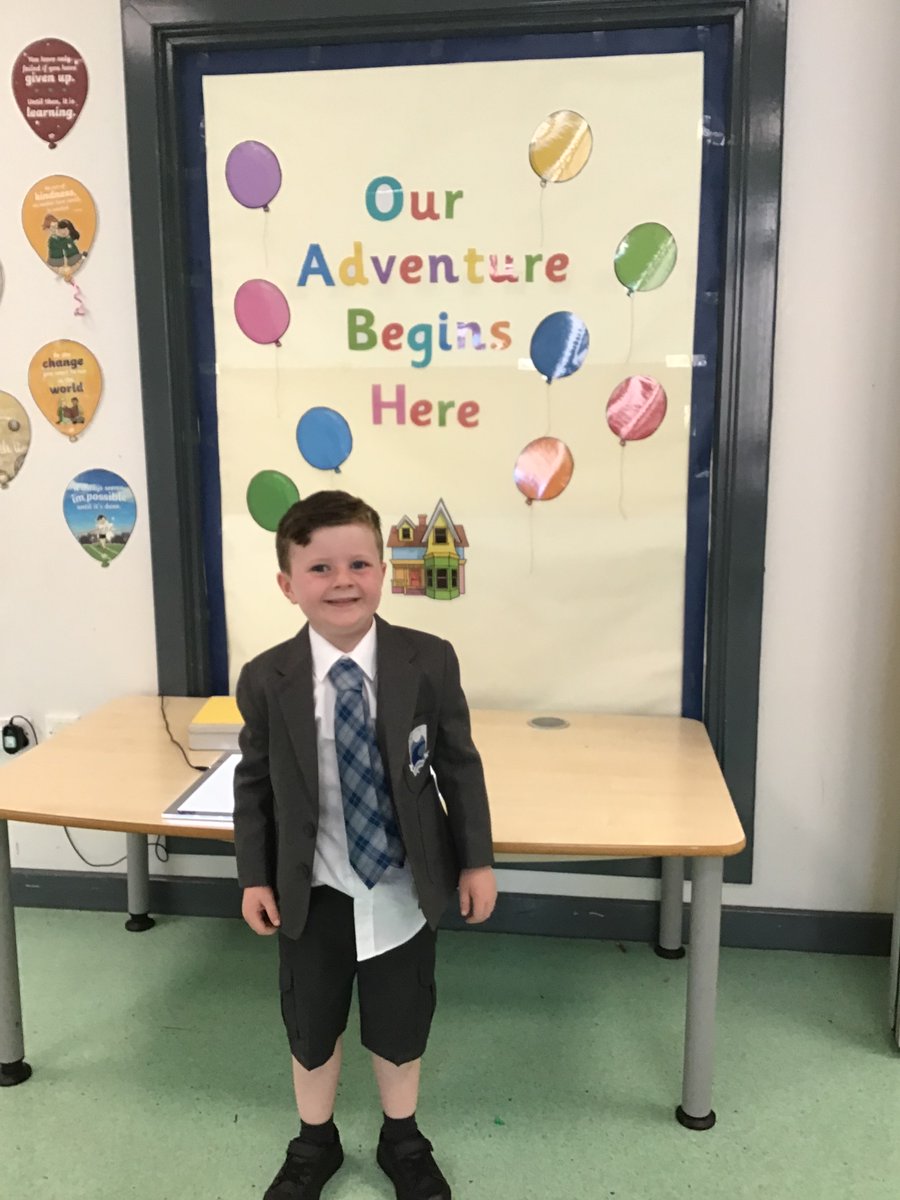 Miss Macfarlane tweet media