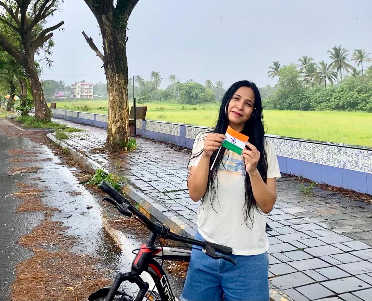 talk2anuradha's tweet photo. This Independence Day 🇮🇳

Say NO to vote-bank politics.
and
Say YES to Progress-based politics.

Let’s build the India our freedom fighters dreamed of!

#HappyIndependenceDay https://t.co/oTea4W1xqz
