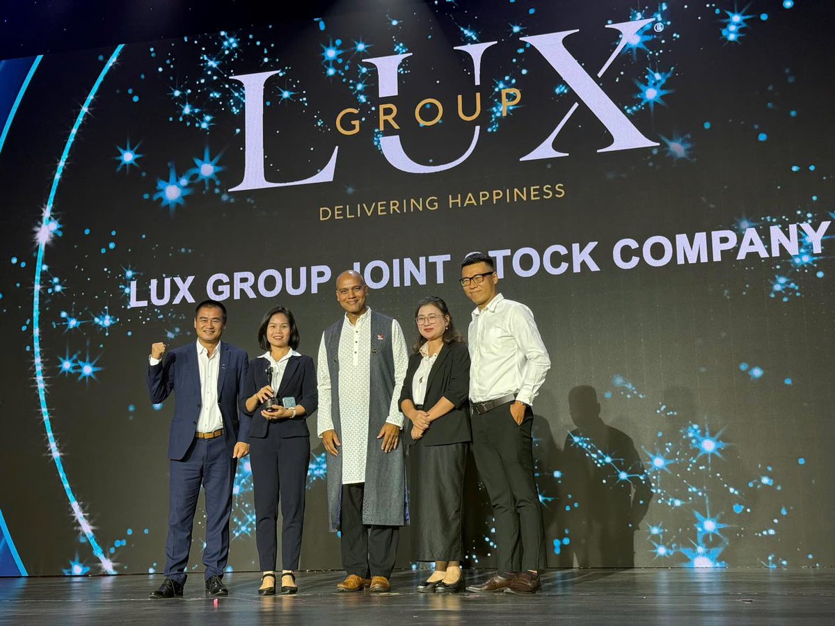LuxGroup Proudly Recognized as "Best Companies to Work for in Asia 2025" by HR Asia at Gem Center - HCMC on August 14, 2025.
luxtraveldmc.com/blog/luxgroup-…
#HRasia #LuxGroup #bestcompaniestowork #Awards