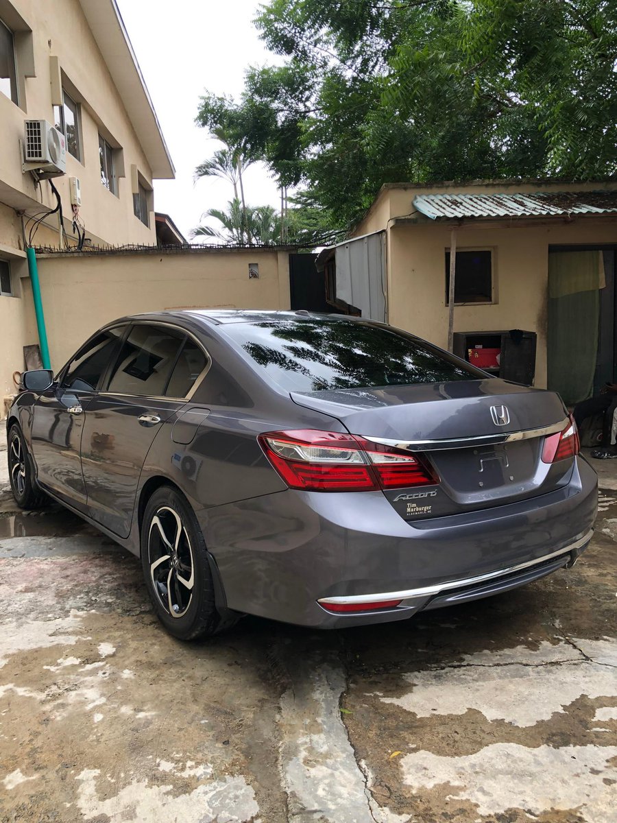 phantom__autos's tweet photo. 🔹2014 Honda Accord w/ 2017 FaceLift
Just in ‼️ Direct Toks 🔥
▪️Grey on Beige Interior
▪️Keyless Entry | Sunroof
▪️Reverse Camera | BSM Monitor
▪️Duty Paid ✅ | Fully Cleared
💰₦16.9 Million
#PhantomAutos #HondaAccord #CarTokNaija #HondaNation #NaijaCars #Facelift #CleanCars https://t.co/PaV4fgZKel