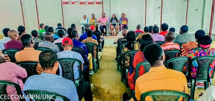 FISTON EKILA (@jeanekila) on Twitter photo Sous l'idéal du président <a href="/VitalKamerhe1/">Vital Kamerhe</a>, le coordon National Bijoux Ombilingo trace le chemin,
Avec détermination, il guide les membres de la MPN.
Toujours fidÚle aux idéaux du parti,
Leadership fort, il nous unit.
Par son exemple, les militants sont convaincus.
#MPNUNC Sous l'idéal du président <a href="/VitalKamerhe1/">Vital Kamerhe</a>, le coordon National Bijoux Ombilingo trace le chemin,
Avec détermination, il guide les membres de la MPN.
Toujours fidÚle aux idéaux du parti,
Leadership fort, il nous unit.
Par son exemple, les militants sont convaincus.
#MPNUNC