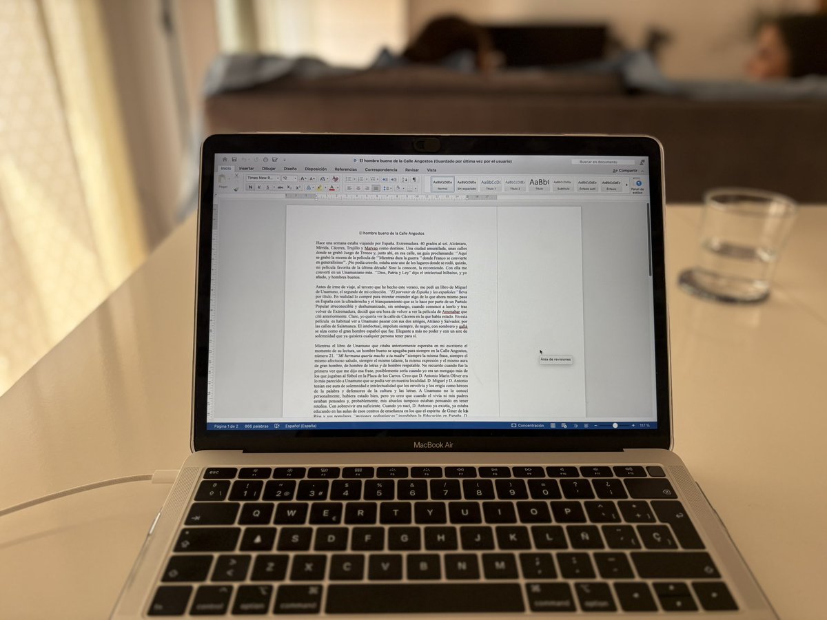 Verano es la búsqueda de todo aquello que nos puede hacer felices. (6. VII)

LA ESCRITURA.