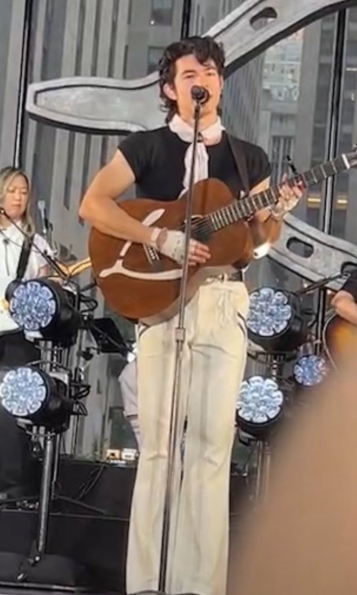 arcusstronomy's tweet image. WISHBONE GUITAR