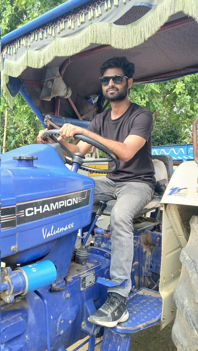 1Shubhamsinha's tweet photo. मिट्टी की है जो खुशबू, हवा में घुली है, 
ये मेरी पहचान है, जो भारत में पली है https://t.co/uWlSOewfIW