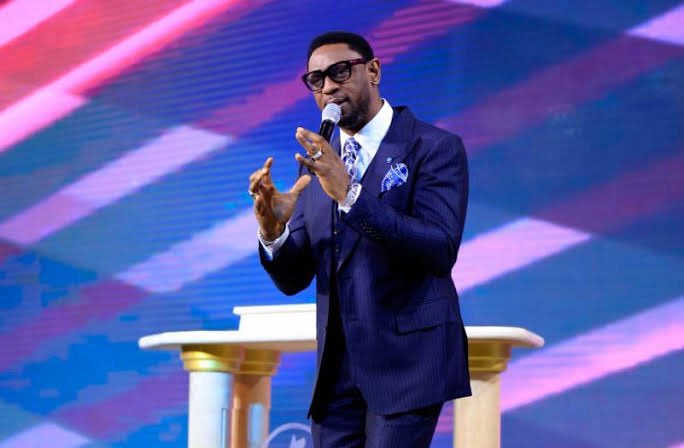 Fabulous__Jr's tweet photo. In an age of cancel culture, Pastor Biodun chooses love over hate. https://t.co/yH2baHiYdL
#FatoyinboForUnity https://t.co/f1EUZEwGOl
