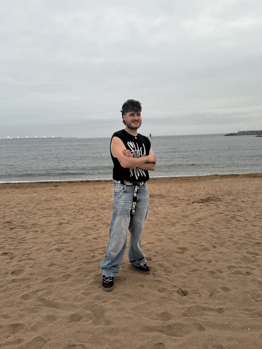 James_Rocket🌹kirtashCross tweet media