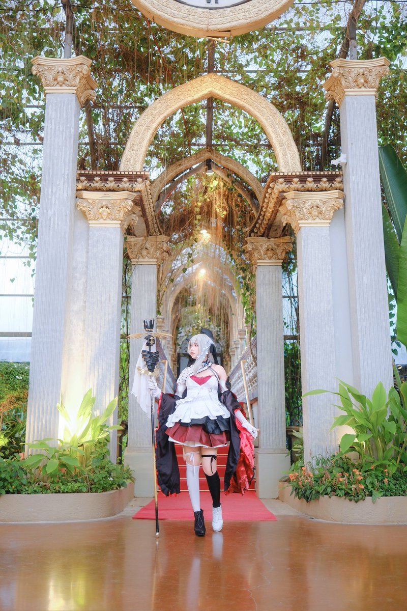 Sorry for spamming, I'm coping !!! 

Nijisanji EN's Ghost of Darkness here, ready to steal your soul! 👻

Reimu 1.0 photo - Royal Wonderland 
(edit by me)
Reimu 2.0 - moepix

#ReimuEndou #Reimural