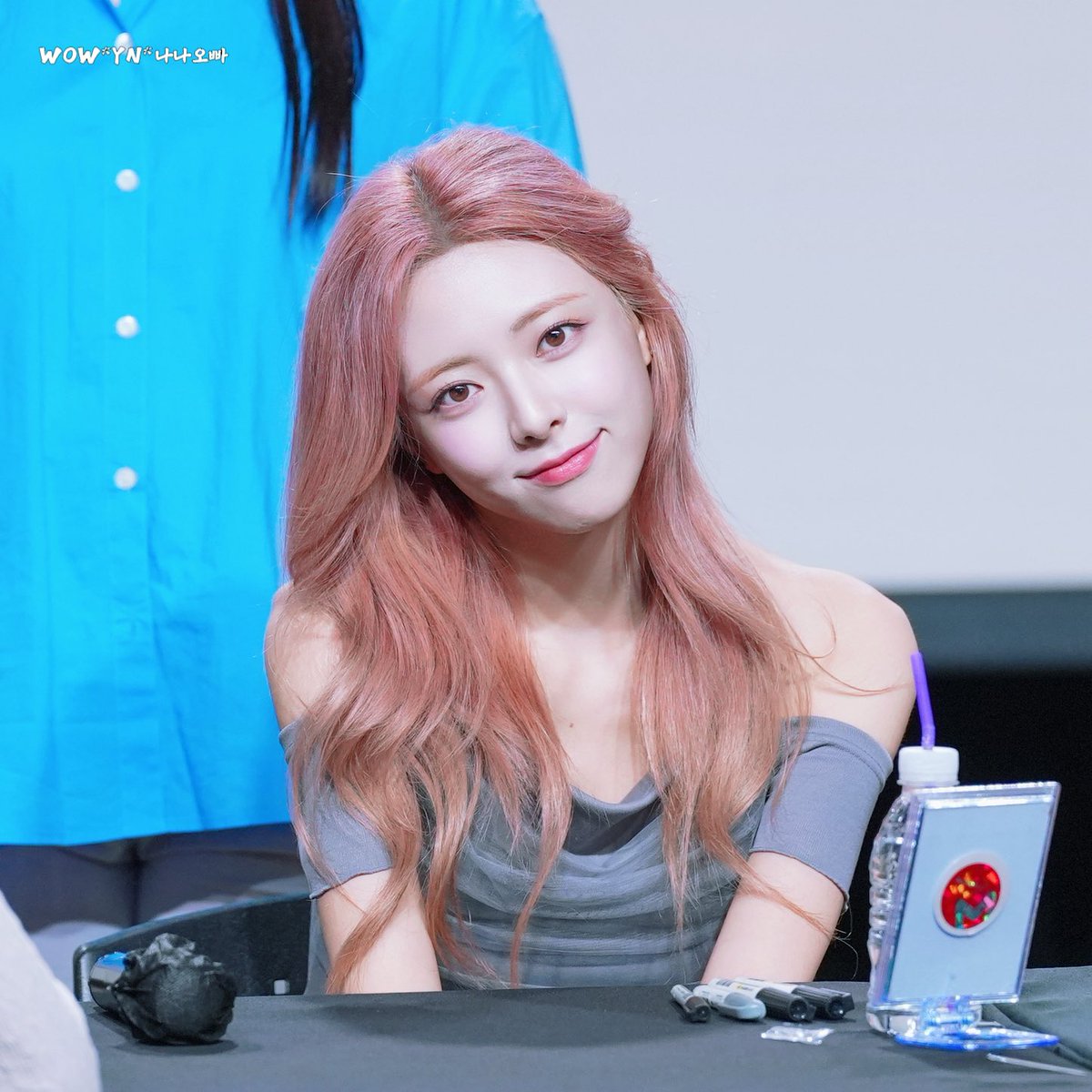 wow_yuna_1209's tweet photo. yuna～250618🖊️～유나❤️

#yuna #유나 #kpop #ITZY #있지 https://t.co/jFW2P1wSjY