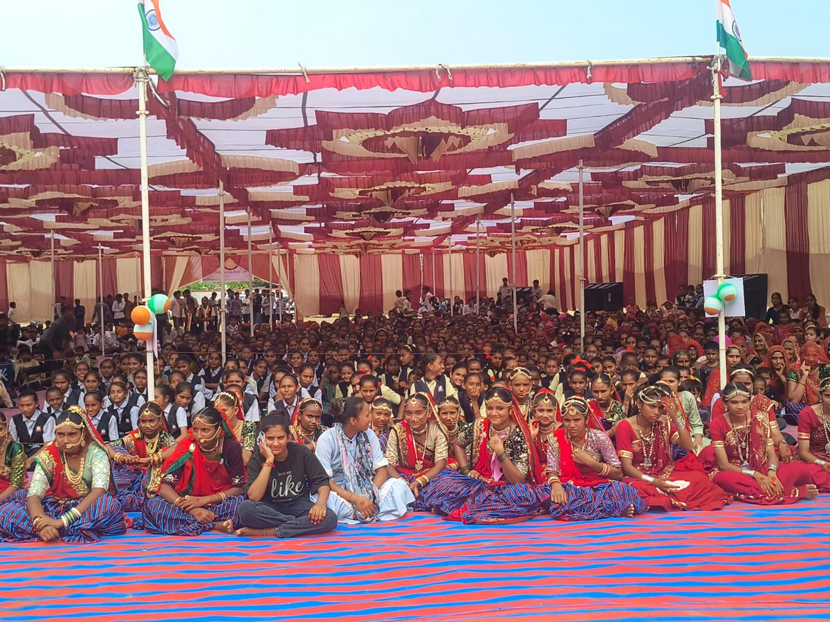 TDOLakhani's tweet photo. તાલુકા કક્ષાનો 15 August લાખણી તાલુકાના લિમ્બાઉ ગામે યોજાયો જેમાં હાજરી આપી. https://t.co/f3tqJTfvlT