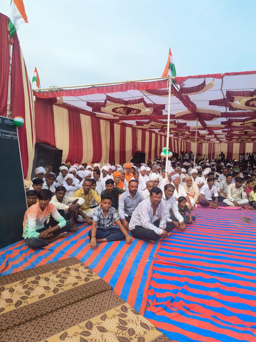 TDOLakhani's tweet photo. તાલુકા કક્ષાનો 15 August લાખણી તાલુકાના લિમ્બાઉ ગામે યોજાયો જેમાં હાજરી આપી. https://t.co/f3tqJTfvlT
