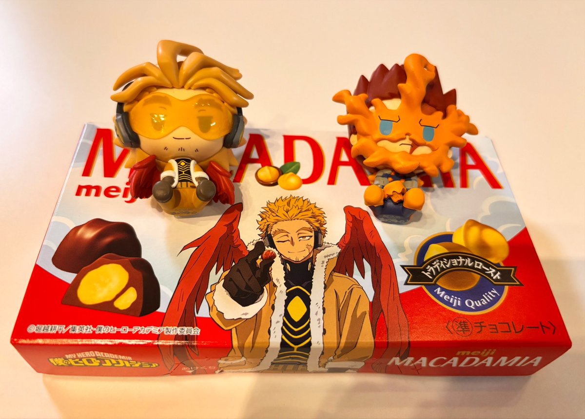nunu_john's tweet photo. やっと見つけた～🍫
「チョコ食べます？あ、🔥さんが触ると溶けそうなんで！はい、あーん」的な感じの🦅かな？？？ https://t.co/wE6CzqE1tH