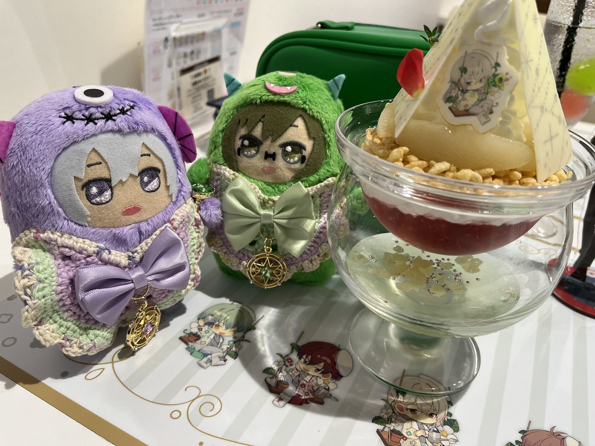 chinojunjun's tweet photo. 上げ損ねてた昨日のアニカフェ
楽のバープロのために行ったので、楽のアクスタも一緒に☺️

アクスタは芥々@2cz5g 様のものです。 https://t.co/M8kHVct97p