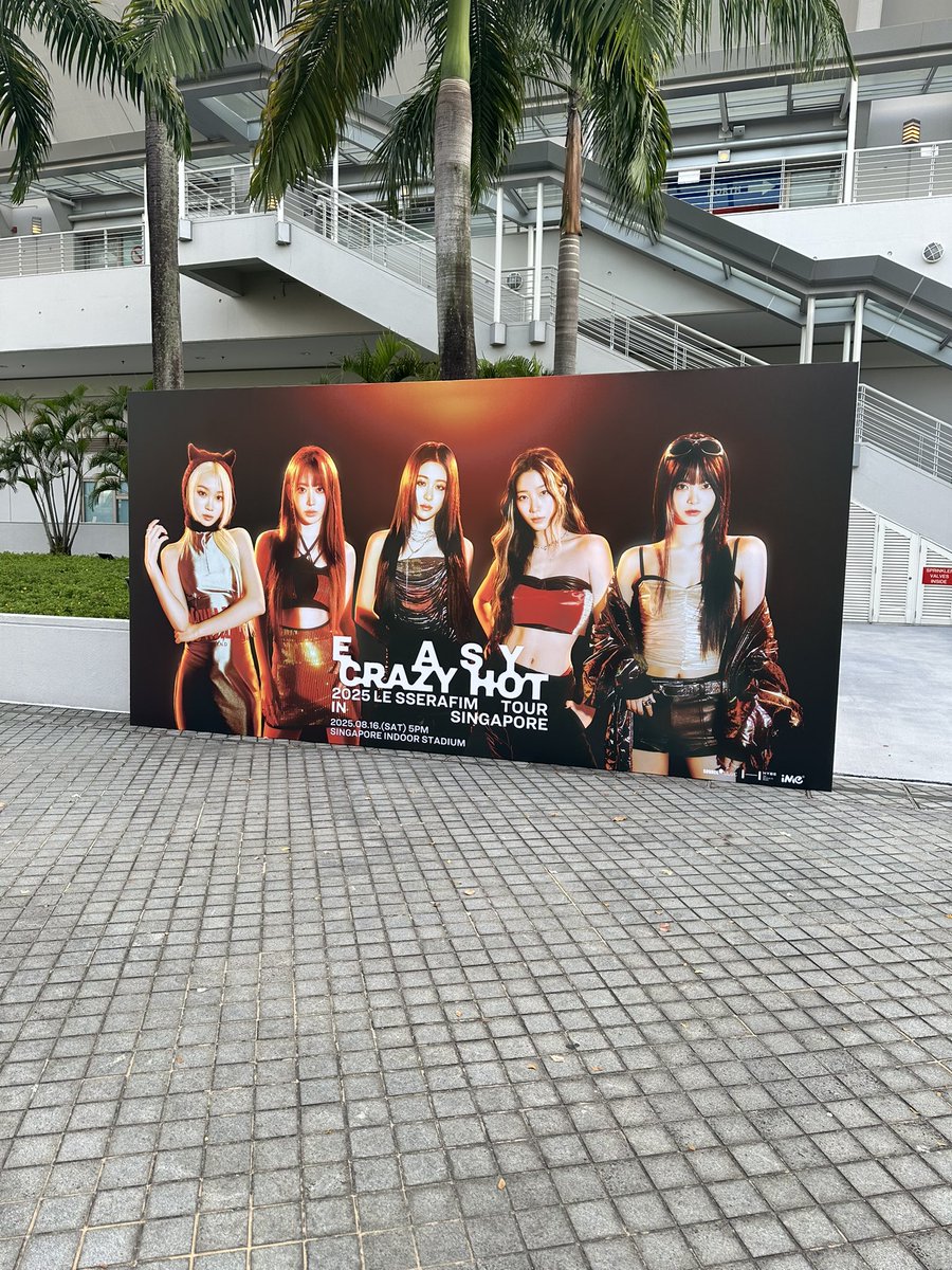 LSRFM_SG's tweet image. EASY CRAZY HOT Tour in Singapore 🔥