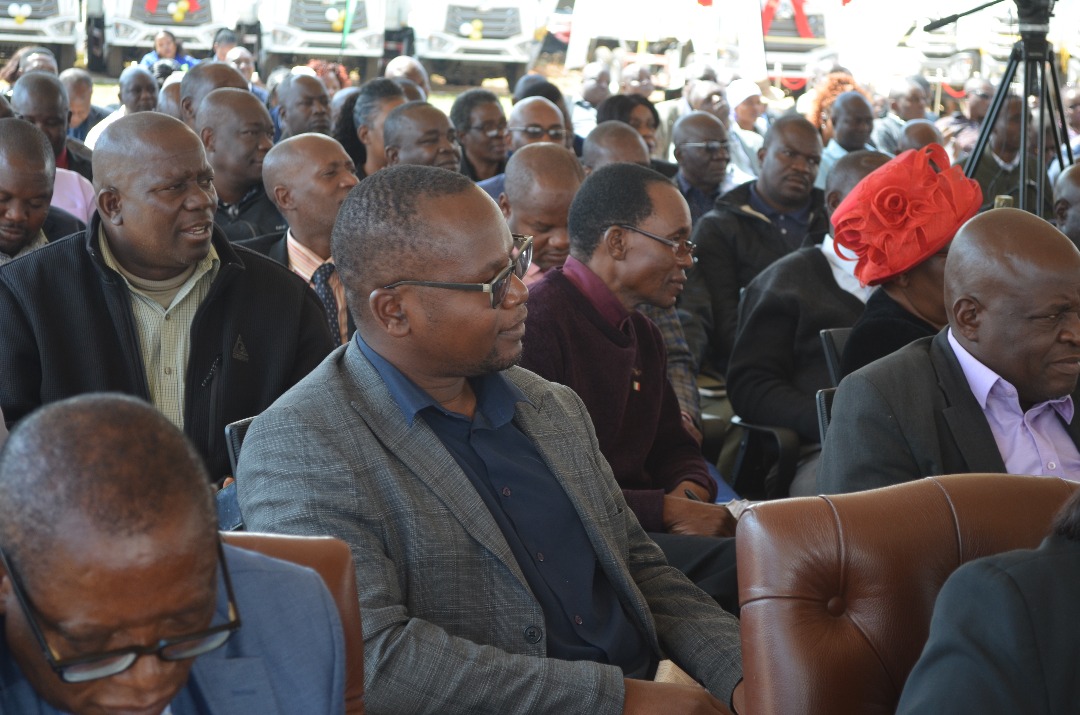 Ministry of Local Government and Public Works (@molgpwzim) on Twitter photo <a href="/MoLGPWZim/">Ministry of Local Government and Public Works</a> Min Hon D Garwe today commissioned 20 refuse compactors as part of a larger fleet of 85 refuse collection vehicles that will be hired out to LAs to improve service delivery. The equipment will be managed by a Local Authorities Technical Support Unit housed in the <a href="/MoLGPWZim/">Ministry of Local Government and Public Works</a> Min Hon D Garwe today commissioned 20 refuse compactors as part of a larger fleet of 85 refuse collection vehicles that will be hired out to LAs to improve service delivery. The equipment will be managed by a Local Authorities Technical Support Unit housed in the
