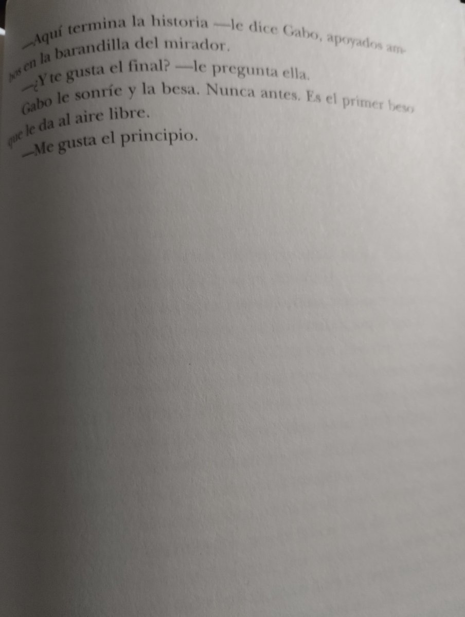 Acabo el libro de <a href="/fernando_benzo/">Fernando Benzo</a> Nunca fuimos héroes y la frase final me insufla esperanza de que siempre es posible comenzar de nuevo, por muy jodido que sea el pasado, por muchos demonios que tengamos que exorcizar. Me alegro por Gabo, que empiece de nuevo libre de culpa.