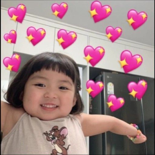 hesabınıza para geldi
kargonuz yola çıktı
sen seversin diye aldım