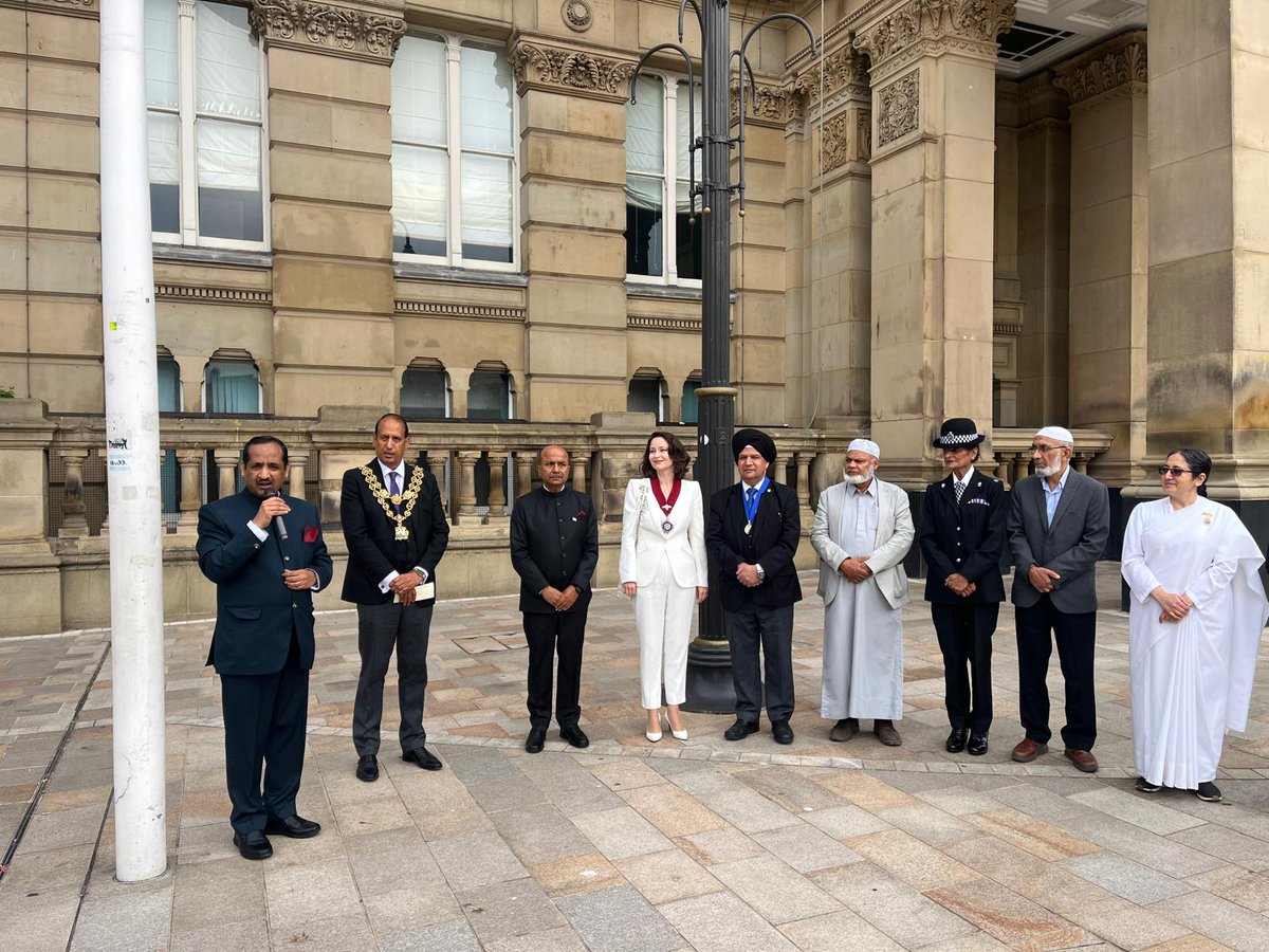 BrumLordMayor's tweet photo. This morning, I was honoured to attend the flag raising ceremony of the Indian flag, joining community members to celebrate India’s 79th anniversary of Independence. 
Thank you to Birmingham’s Indian community for everything to do and your important contributions to our city. https://t.co/wEcYsG2TVA