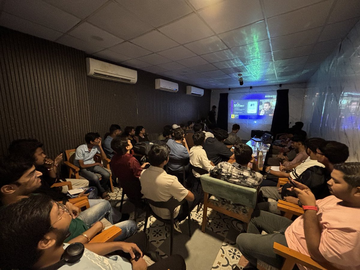 Attended a workshop on Solana ecosystem… ab lagta hai meri brain ka TPS bhi 4000 ho gaya 🚀🧠
<a href="/devanshk404/">Devansh Kaushik</a> <a href="/Chiragagrwal7/">Chirag Agrawal</a>  <a href="/kashdhanda/">Kash (🐱, 🐐)</a>

#SolanaEcosystem