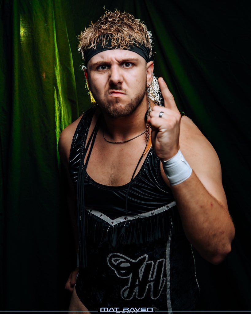 ‘The Modern Classic’ Josh Holly (@joshhollywres) on Twitter photo 