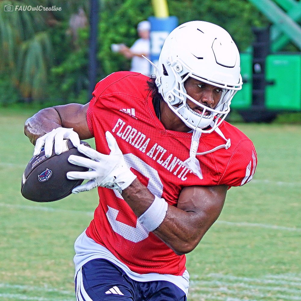 A 4️⃣ Photo Potpourri for Day 1️⃣3️⃣ Made in Parad🌴se

DB <a href="/Humblekiddj/">Dj Johnson</a>
LB <a href="/khmarijohnson/">K7J</a>
DL <a href="/wilkydenaud30/">Wilky Denaud</a>
WR <a href="/Dom1Henry/">Dom Henry</a>

📸 <a href="/FAUOwlCreative/">Rick Henderson</a>