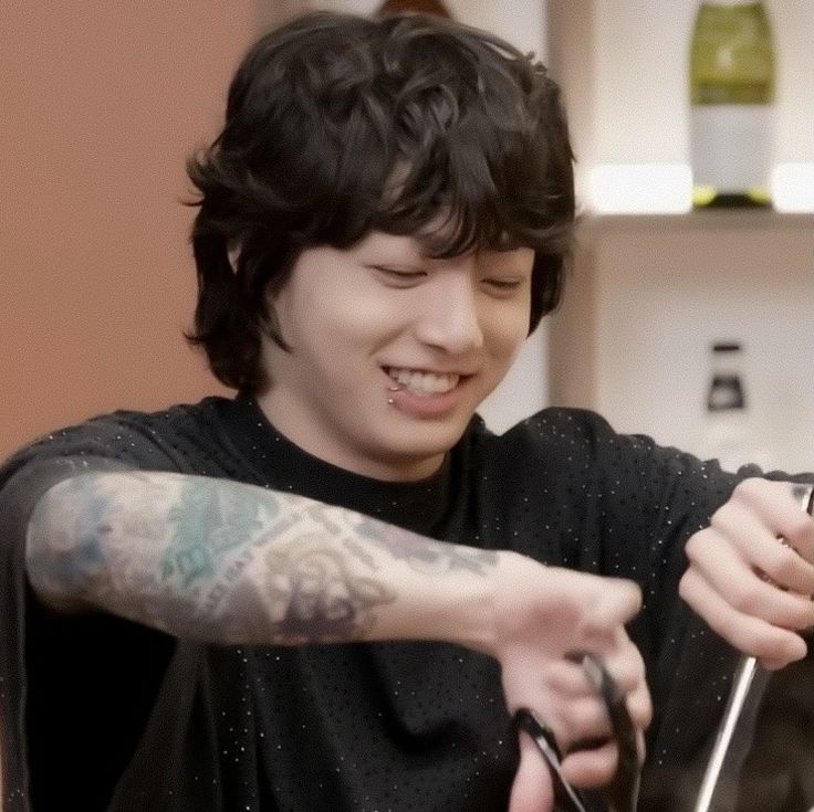 RT &amp; REPLY

Jungkook Talented
Jungkook Golden Maknae
Jungkook Vocalist
Jungkook Pretty
Jungkook Handsome
Jungkook Ace