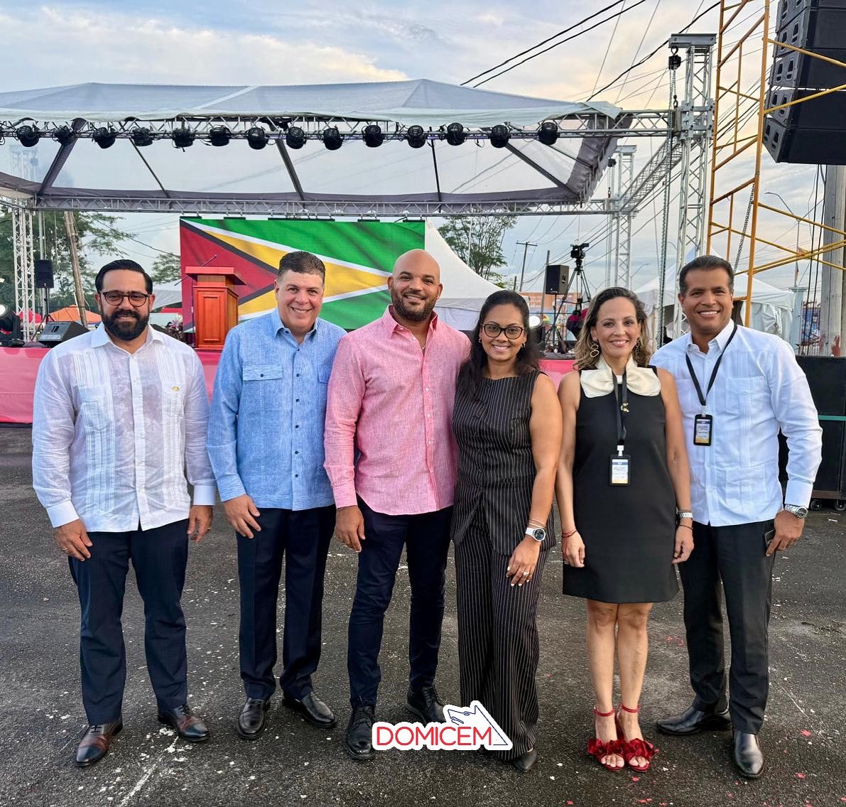 📍 Estamos presentes en la Expo Internacional de la Construcción 2025, organizada por @guyanachamrd en el Estadio Nacional de Guyana.

Nos representan: Sergio Nin, Director Comercial, y Domingo Vargas, Gerente de Exportaciones.
🏗️🇩🇴

#ExpoConstrucción2025 #Guyana