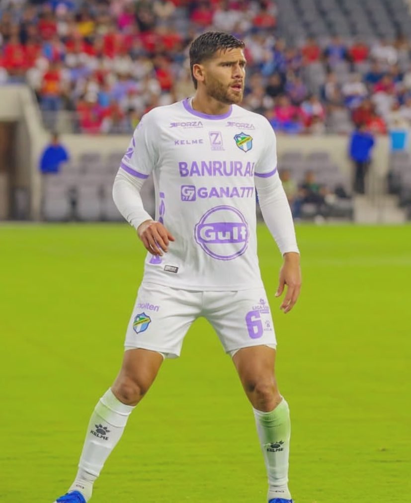 🇬🇹🚨 CAMBIOS EN SELECCION | Solamente José Pinto y Darwin Lom se sumaron a seleccion nacional. 

El resto: Lemus, Domínguez, Robles y Perez jugarán vs Márquense este fin de semana. 

#DataCrema👻