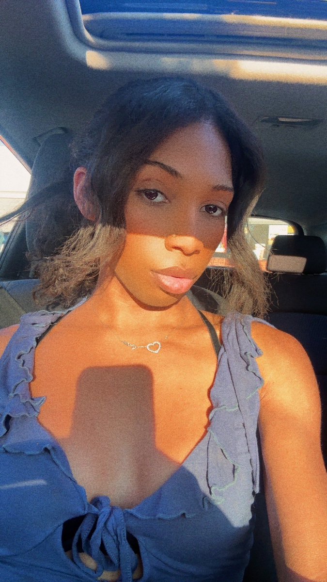 liil_di's tweet photo. Golden hour #trans #transgender #explore https://t.co/uu1uBlIkJ5