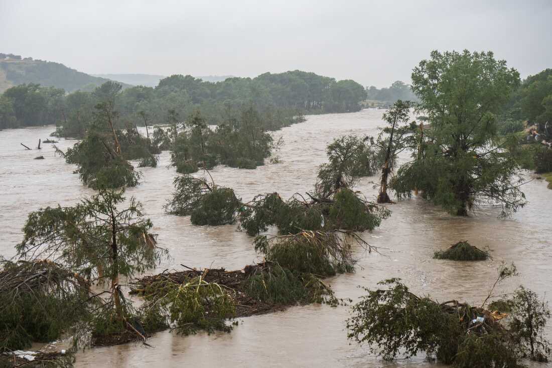 RafaelAnchia's tweet photo. With the #TXLege Special Session dead, the Governor can provide direct relief to Central Texas flood victims &amp; communities. 

With the stroke of a pen —through budget execution — which is a simple letter. 

Like, right now… https://t.co/GAySW2O40k