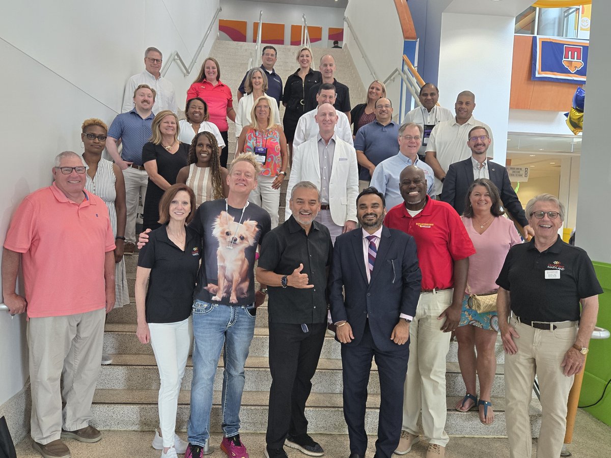 A group so nice, we had to take their picture twice! 

Members of Leadership Maryland attended the annual Maryland Association of Counties conference in Ocean City!

Thank you to everyone who was able to join us for our group photo-op!

#LeadershipMDatMACo #LMDatMACo2025
