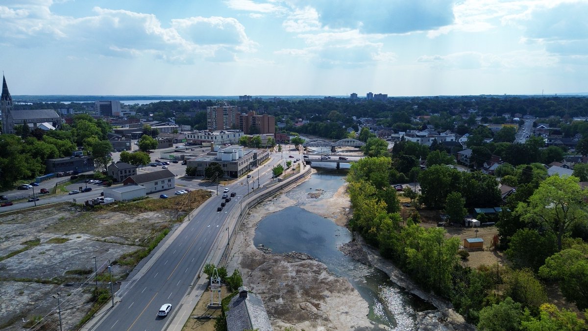 Notice | Quinte Conservation has issued a level 1 low water condition.💧⚠️

Water supplies drawn from groundwater systems (wells), and inland lakes and streams may be sensitive and vulnerable. Residents who draw from these supplies may start to experience issues with water