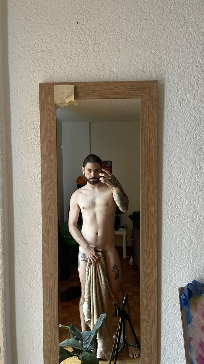 juan4le's tweet photo. Buenos dias chat https://t.co/qlEzEO1jht