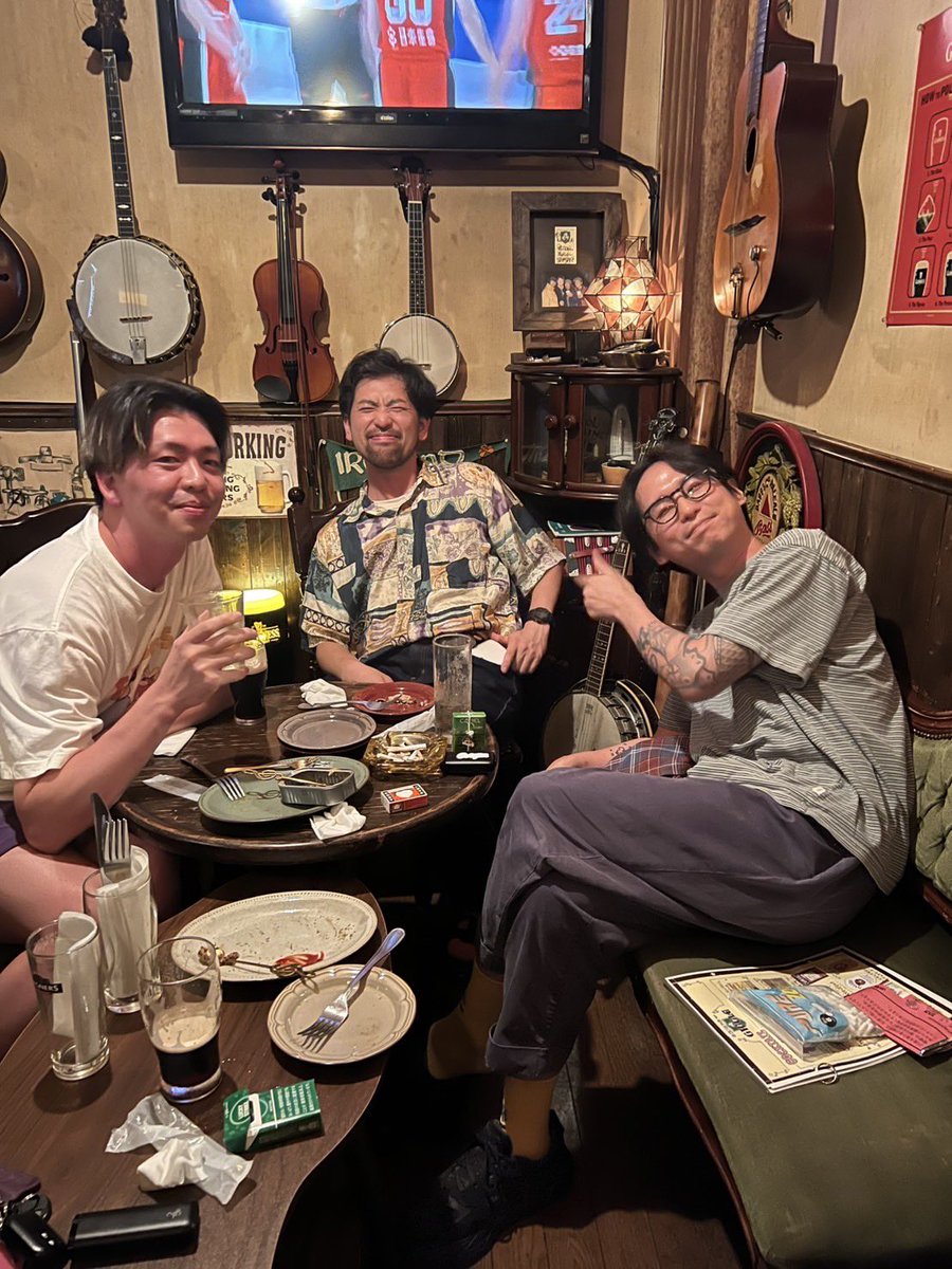 FROM_HSN's tweet photo. THE RESTAURANTお疲れ様会🍺🍺
広小路giggleにて！ https://t.co/1ddWKkvKWG
