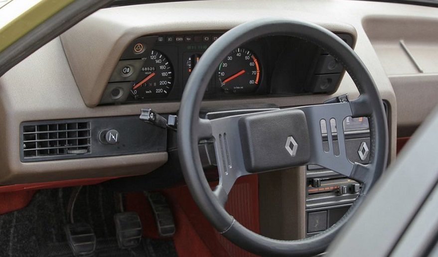 radameslopez's tweet photo. @toys_retro Renault 18 ~ 1984 https://t.co/ngaDJEM8m8