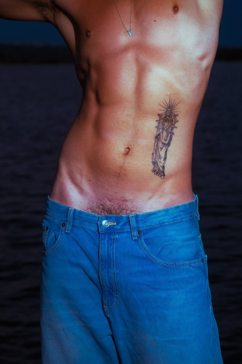 e vai tomando 
<a href="/gabrielbands/">bandeira</a>