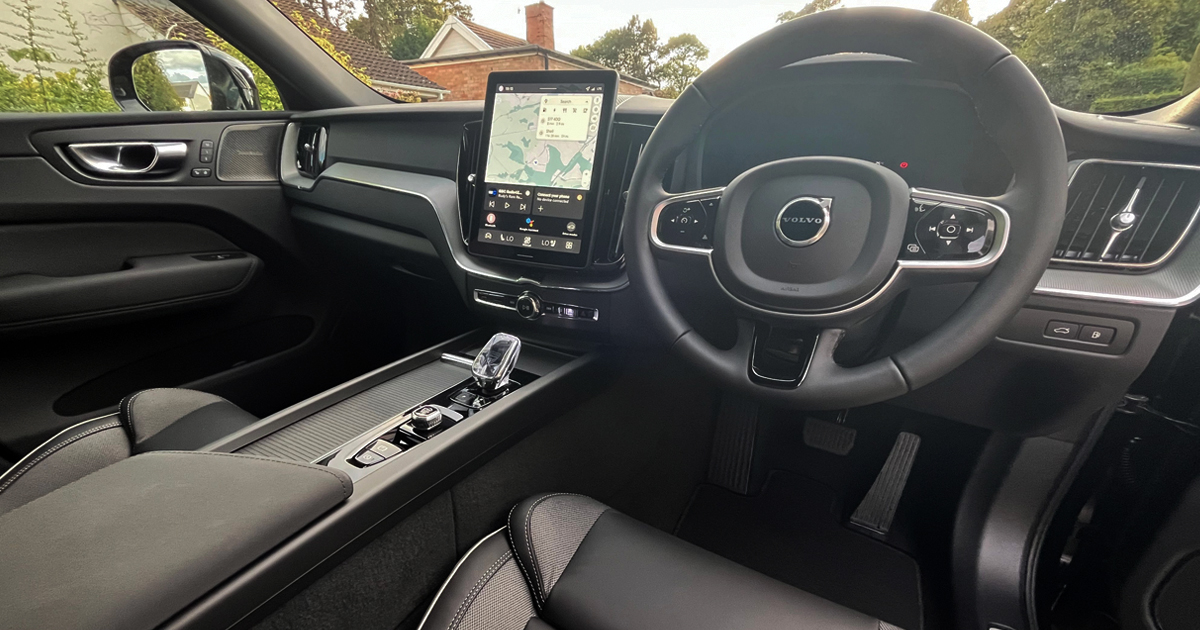 YVFinance's tweet photo. The Volvo XC60 Plug-in Hybrid Black Edition Plus AWD🤩

⭐️Top features:
- Heated steering wheel
- Heated front and rear seats
- 360 view camera
- Harman Kardon sound system
- Crystal gear shift
- Adaptive cruise control
- 21" 5-double spoke alloy wheels
and much more! https://t.co/fVdlu5xlzw