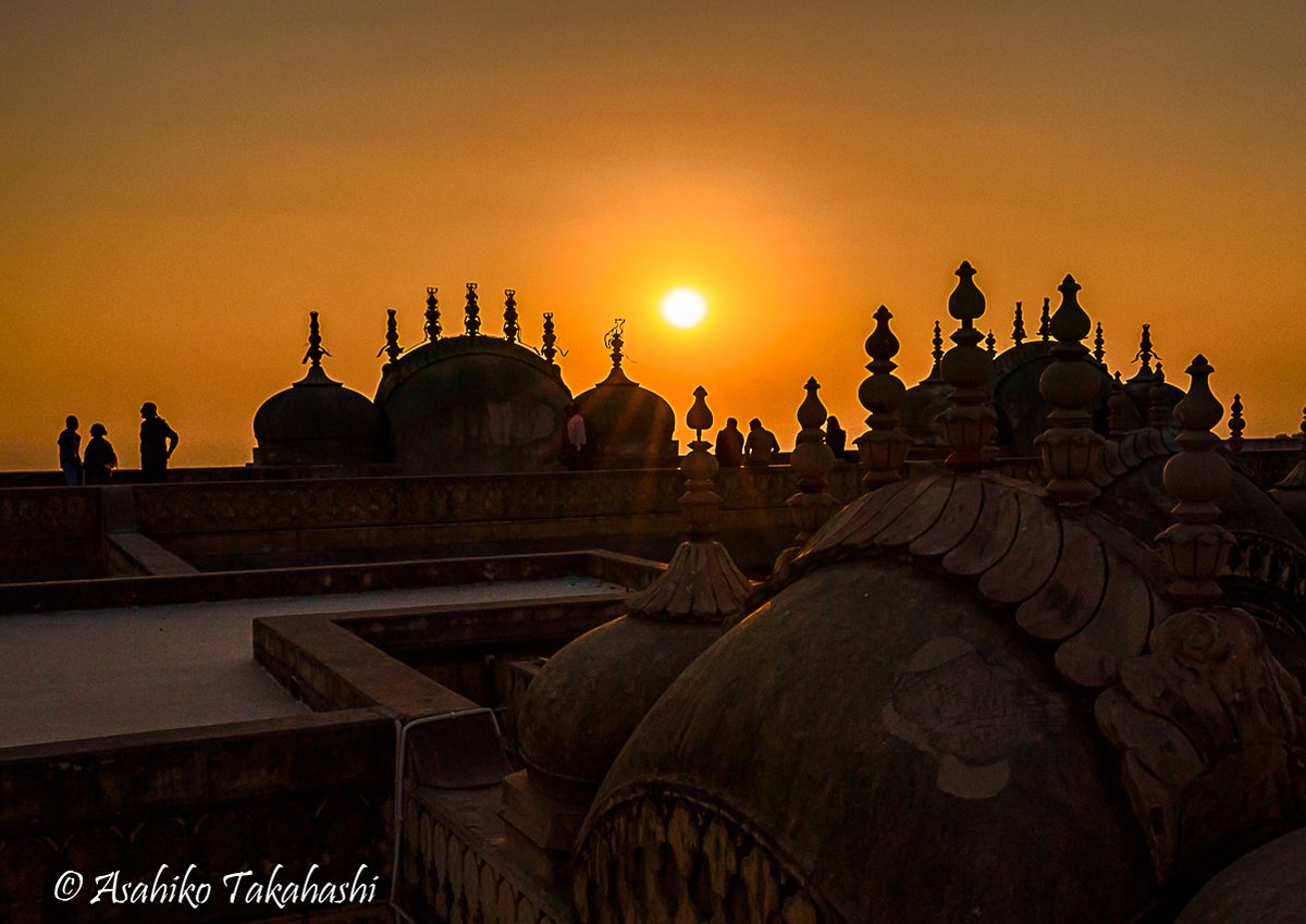ミャンマー　エチオピア　パキスタン　インド　の夕日
 #このタグを見た人は黙って夕方をはる