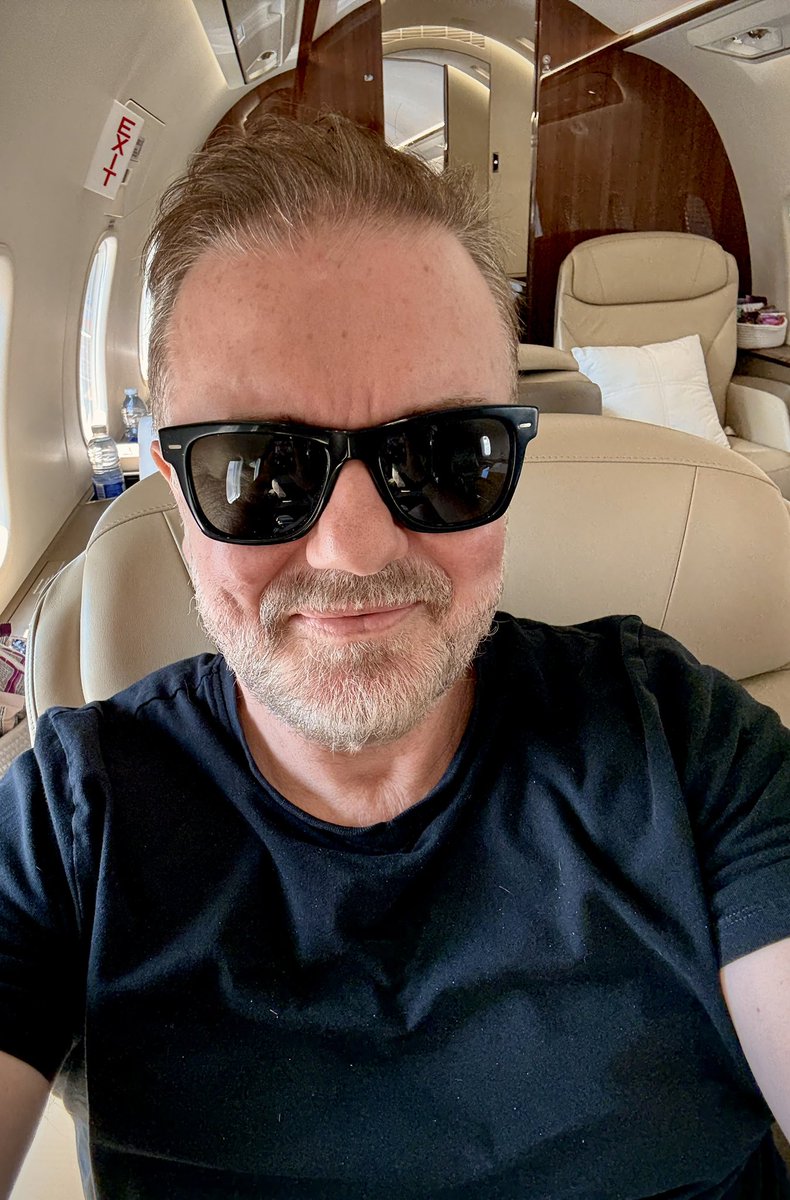 Ricky Gervais (@rickygervais) on Twitter photo I was hoping this selfie would make me look really cool, but the angle makes me look like I have a withered body and a giant bulbous head. Them’s the breaks. Anyway, off to Montreal 👊 I was hoping this selfie would make me look really cool, but the angle makes me look like I have a withered body and a giant bulbous head. Them’s the breaks. Anyway, off to Montreal 👊