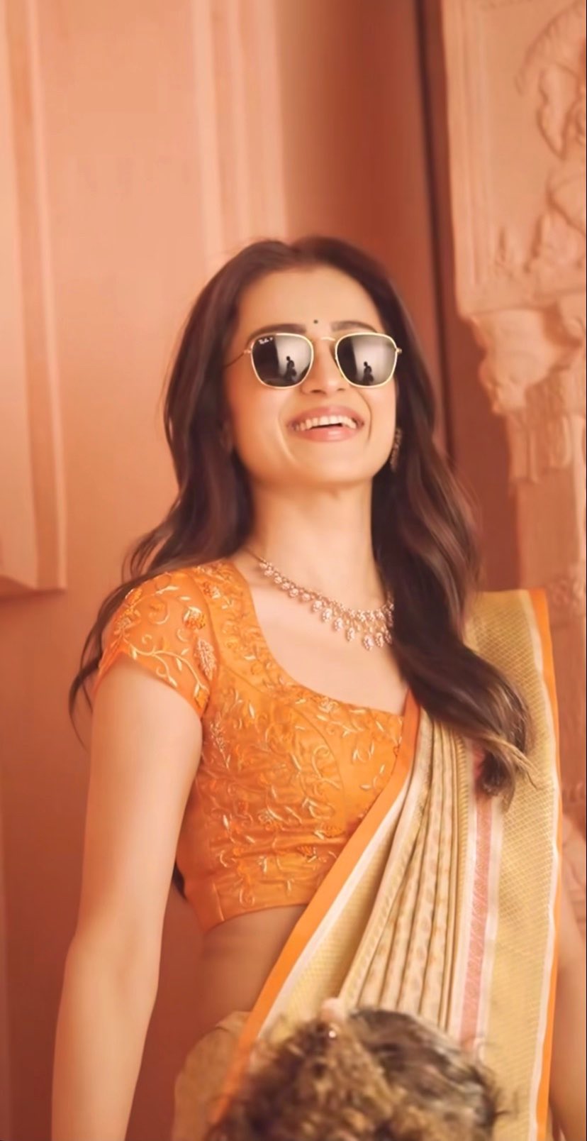 GyZ3ZuObQAArU_h?format=jpg&name=large