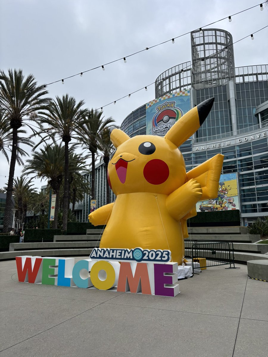 This is big <a href="/PokemonUnite/">Pokémon UNITE</a>