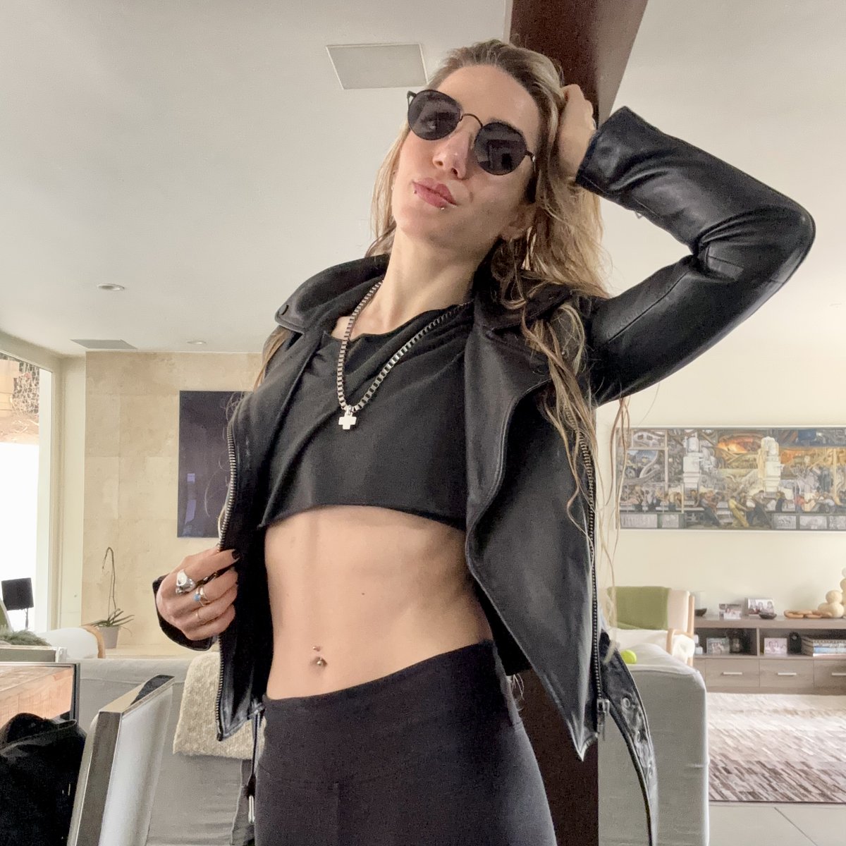 Sarah White tweet media