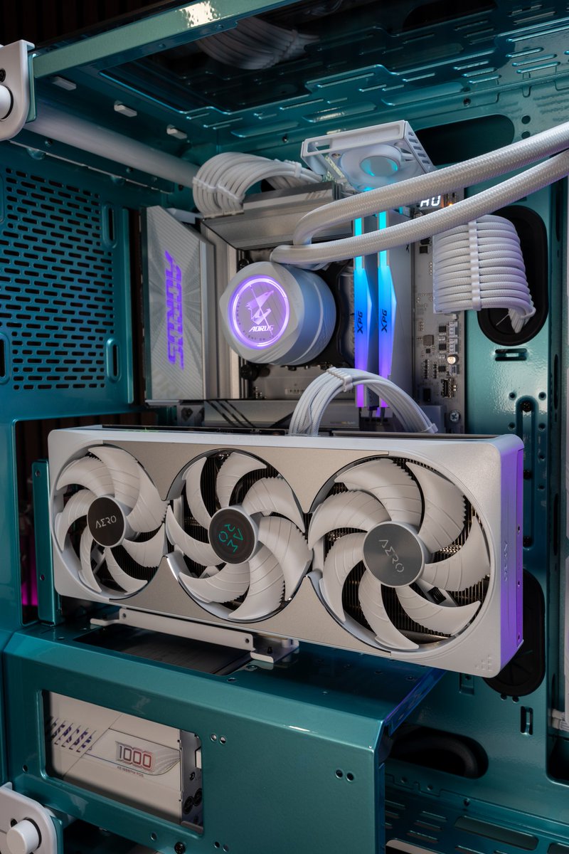We're obsessed with this custom build! 

The illusion ICE powder coat job and white hardware from Aorus and XPG are a match made in heaven 🥶🤓

🔹Follow 🔹like 🔹share 🔹comment 🙏

 #pcbuild #pc  #gamer #pcgamers #pcgaming #aorus #pcsetup #custompc