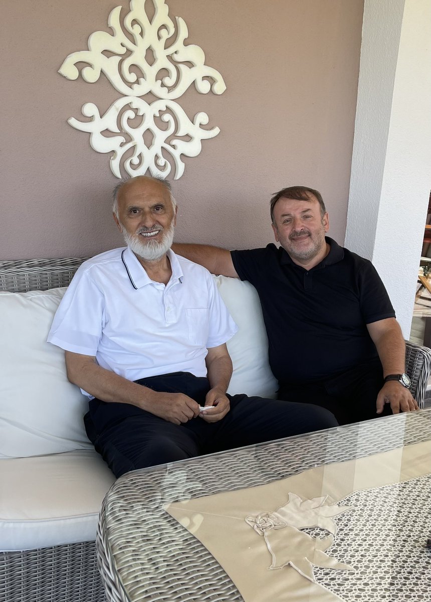 Av.Sabri Öztürk (@avsabriozturk) on Twitter photo Beraber görev yaptığımız Milletvekilimiz Cemal Öztürk’ü Ankara’da ziyaret ettim. Çok şükür gayet iyi gördüm. Geçmiş güzel günleri yâd ettik. Hayatını anlatan yeni kitabından konuştuk. <a href="/mvcemalozturk/">Cemal ÖZTÜRK</a>
Cemal Abiye Rabbimden acil şifalar diliyorum. Yüce Yaradan tüm hastalarımıza Beraber görev yaptığımız Milletvekilimiz Cemal Öztürk’ü Ankara’da ziyaret ettim. Çok şükür gayet iyi gördüm. Geçmiş güzel günleri yâd ettik. Hayatını anlatan yeni kitabından konuştuk. <a href="/mvcemalozturk/">Cemal ÖZTÜRK</a>
Cemal Abiye Rabbimden acil şifalar diliyorum. Yüce Yaradan tüm hastalarımıza