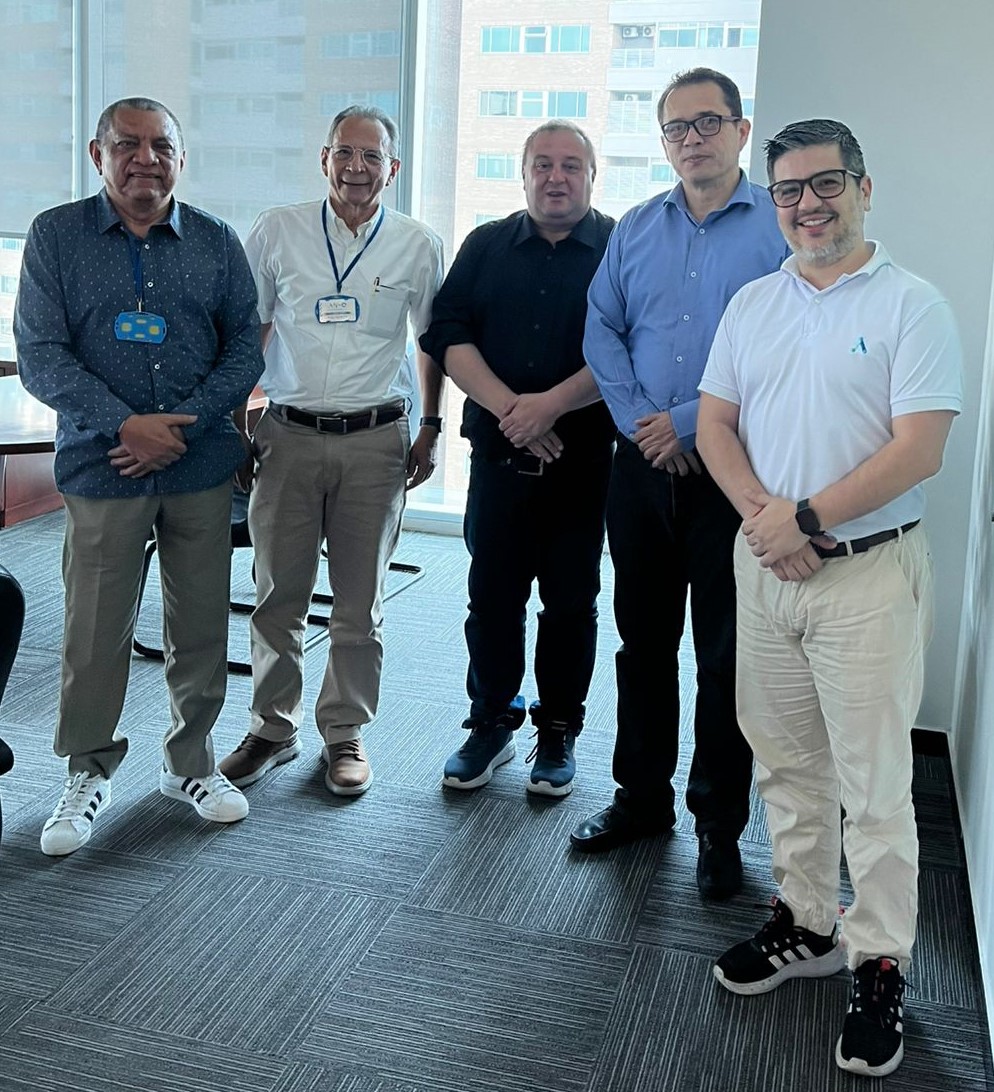 ACIEM_Oficial's tweet image. Directivos de ACIEM, ACOPI ATLÁNTICO y Air-e S.A.S. E.S.P. sostuvieron hoy un encuentro para identificar soluciones a la situación energética y eléctrica de la región Caribe. Como resultado, se acordó la instalación de una mesa de trabajo programada para el martes 26 de agosto…