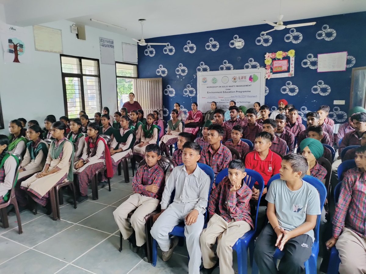 AdahFoundation's tweet photo. #Adahfoundation organised d 4th workshop under #environmenteducationprogram of the @moefcc in partnrship wid @PSCST_GoP @GSSS Dharamgarh, Dist. Sangrur #solidwastemanagement 
74 Studnts, 15 Tchrs attnd
#proplanetpeople #MissionLiFE #ChooseLiFE #lifestyleforenvironment https://t.co/hbZ2KD6zss