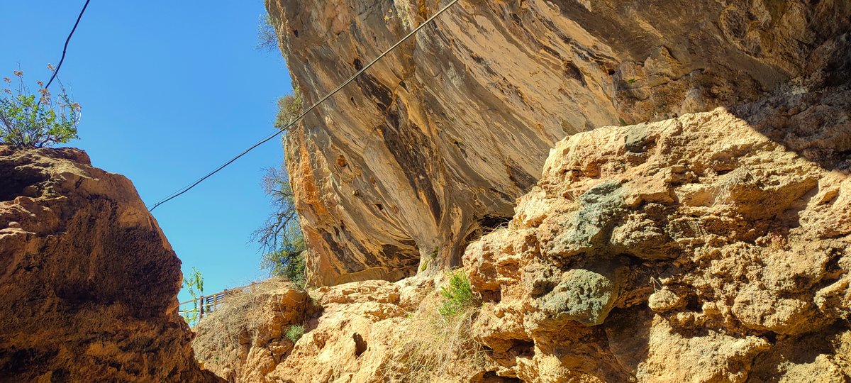 VoiceOfRuins14's tweet photo. Karain: A Stop Between Worlds
Text and more photos:
https://t.co/AEV0GxjBDT
#VoiceOfRuins #CallOfTheVoid #Karain #KarainCave #Antalya #caves #paleolithic #archaeology #ancient #Anatolia #eco #hiking #history https://t.co/o9ce0aFVQx