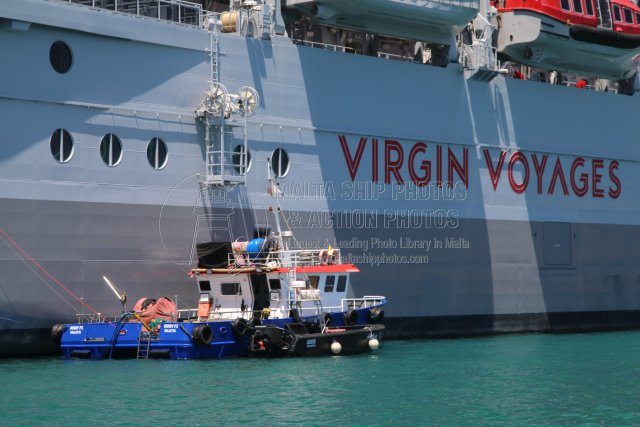 Shipguru's tweet photo. #alldive #divingboat #KIRBY_FS #alongside #cruiseliner #RESILIENT_LADY #berthed at #vallettacruiseport, #grandharbourmalta - 06.05.2024 - https://t.co/nfgboxc3g3 - NO PHOTOS can be used or manipulated without our permission @Valletta_Port @worldshipsoc @ShipsInPics @Rich_Ships https://t.co/i7OgAGsFxU