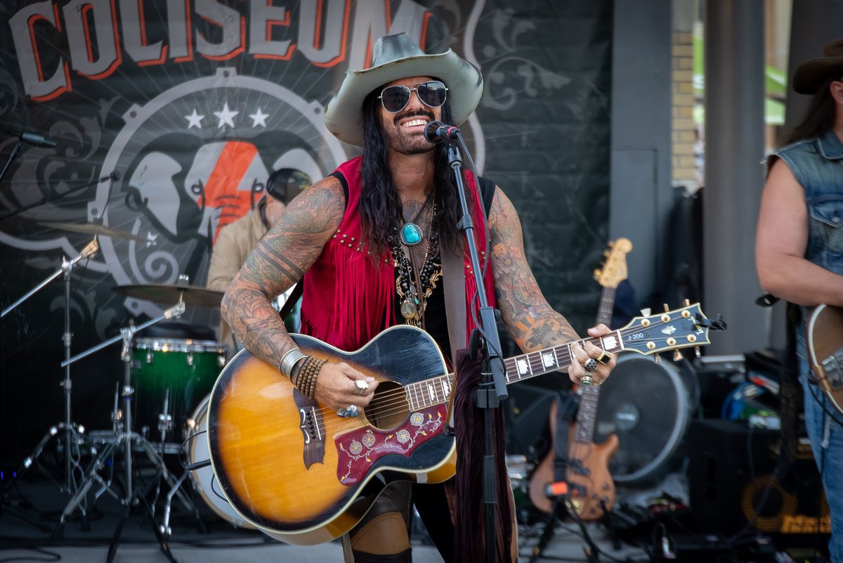 Rock the Coliseum tweet media